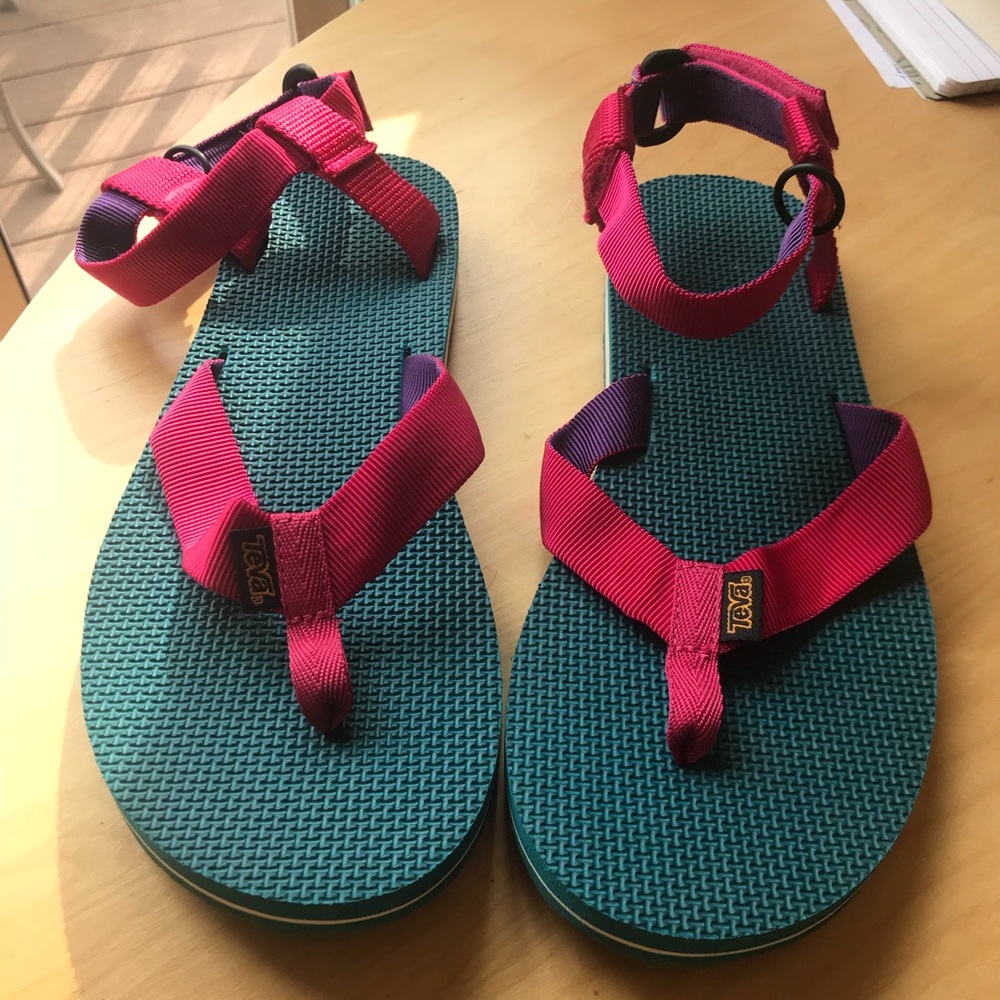 Teva Sandals Pretty Teal & Pink!